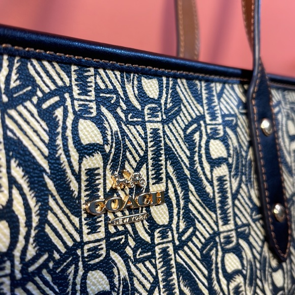 CITY COACH NAUTICAL CHAIN PRINT & WALLET - Picture 3 of 12